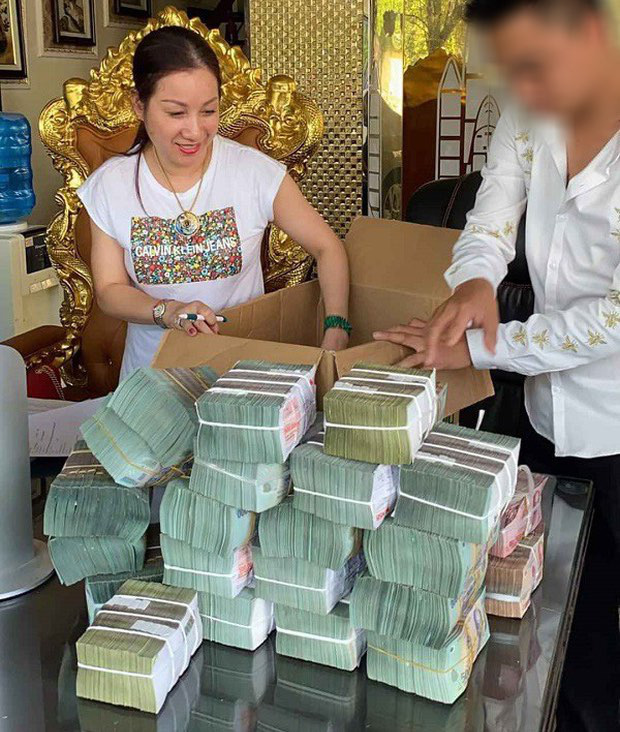 Cảnh sát bắt vợ chồng nữ đại gia bất động sản Thái Bình: Người dân nói như trừ được mối họa - Ảnh 1.