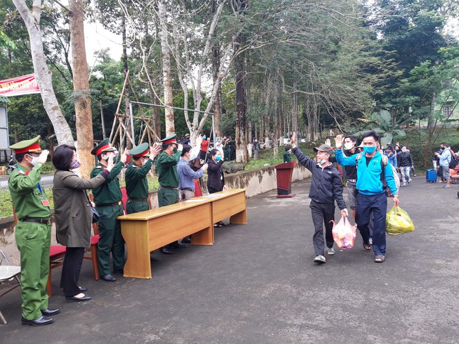 Hành động tri ân đặc biệt của những công dân cách ly tại miền núi Nghệ An - Ảnh 7.