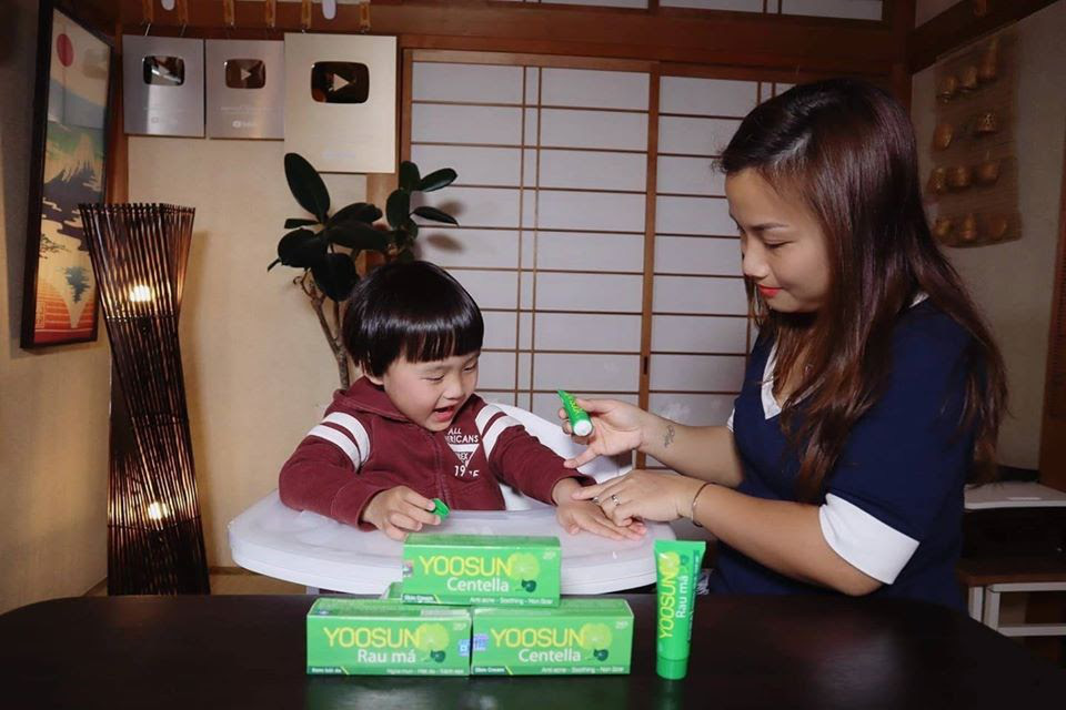 H&agrave;ng ng&agrave;n mẹ bỉm sữa sửng sốt khi Quỳnh Trần JP tiết lộ b&iacute; k&iacute;p &ldquo;m&aacute;t l&agrave;nh l&agrave;n da&rdquo; đến từ Việt Nam - Ảnh 2.