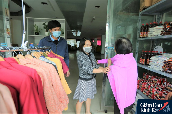 Bên trong siêu thị đặc biệt nhất mùa Covid-19: Giá chỉ đề tượng trưng, hóa đơn 0 đồng - Ảnh 9. Bên trong siêu thị đặc biệt nhất mùa Covid-19: Giá chỉ đề tượng trưng, hóa đơn 0 đồng - Ảnh 9.