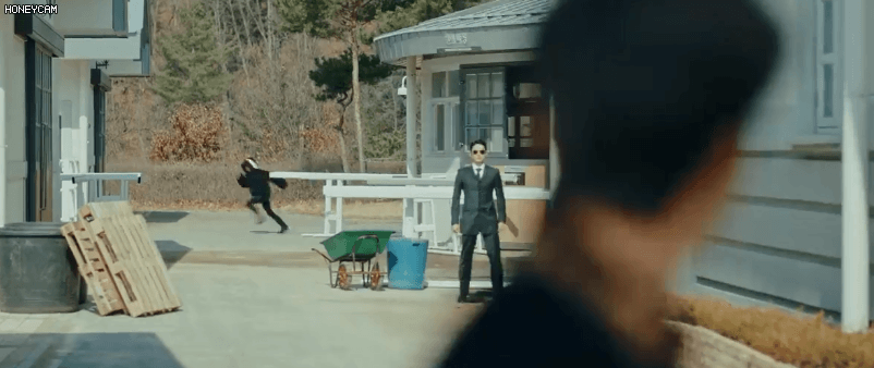 &quot;Quân vương bất diệt&quot; tập 1: Lee Min Ho phi ngựa đến ôm ấp Kim Go Eun, nữ chính ngờ ngàng không biết chuyện gì đang xảy ra - Ảnh 10.