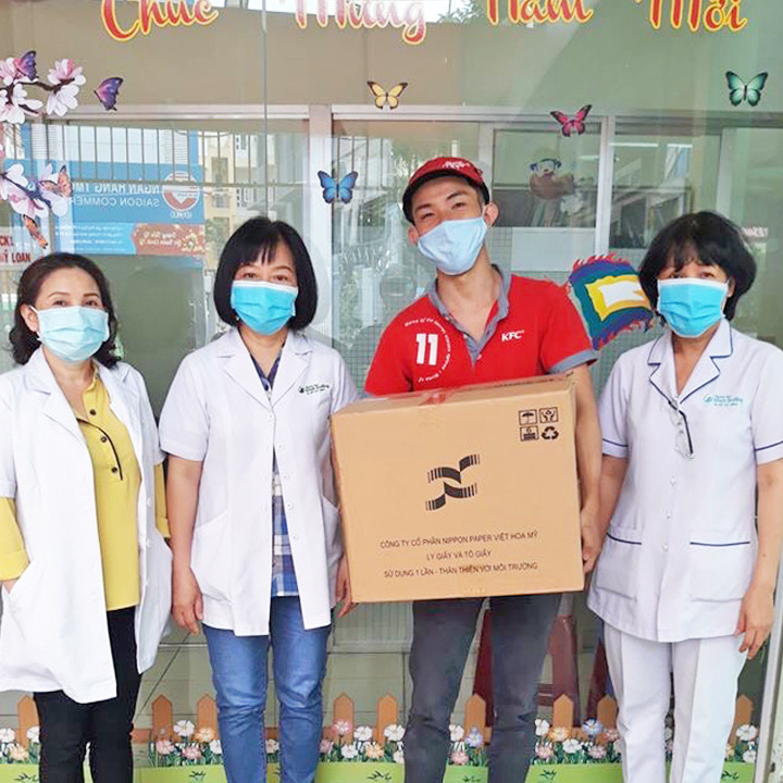 Ấm l&ograve;ng trước c&aacute;c nghĩa cử cao đẹp giữa m&ugrave;a dịch - Ảnh 3.