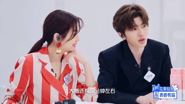 Ella (S.H.E) trở lại với "Thanh Xuân Có Bạn 2": Mẹ 1 con dẫn đầu style công sở U40 đến Lisa của Black Pink đôi khi còn ngại ngùng khi đứng cạnh - Ảnh 4. Ella (S.H.E) trở lại với "Thanh Xuân Có Bạn 2": Mẹ 1 con dẫn đầu style công sở U40 đến Lisa của Black Pink đôi khi còn ngại ngùng khi đứng cạnh - Ảnh 4.