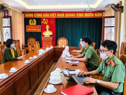 Đăng tin thất thiệt vào ngày “cá tháng tư”, nữ sinh 19 tuổi bị phạt 10 triệu đồng - Ảnh 2.