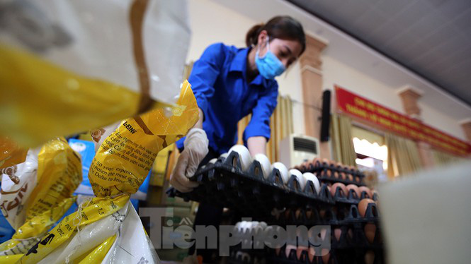 Cuộc sống trong thôn Hạ Lôi sau hơn mười ngày cấm cung vì COVID-19 - Ảnh 13. Cuộc sống trong thôn Hạ Lôi sau hơn mười ngày cấm cung vì COVID-19 - Ảnh 13.