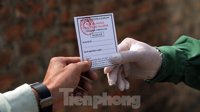 Cuộc sống trong thôn Hạ Lôi sau hơn mười ngày cấm cung vì COVID-19 - Ảnh 6. Cuộc sống trong thôn Hạ Lôi sau hơn mười ngày cấm cung vì COVID-19 - Ảnh 6.