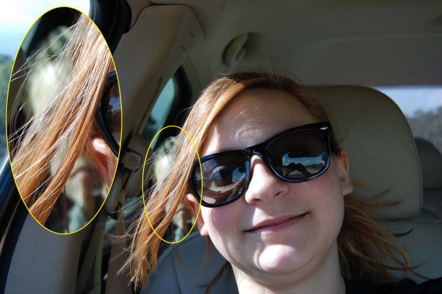 Chụp selfie ảnh, bé gái sau đó mới phát hiện gương mặt kì lạ phía sau và tin rằng nó có liên quan đến vụ tai nạn 1 năm trước - Ảnh 2.