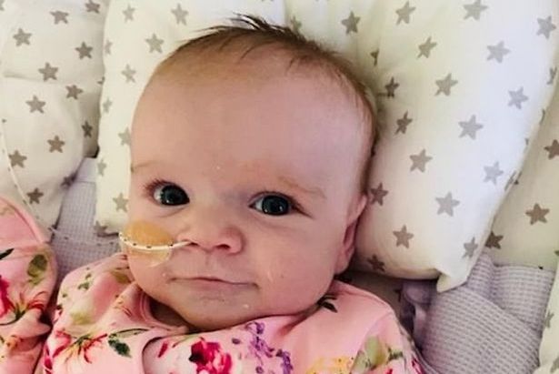 Dù đang mắc bệnh tim, bé gái 6 tháng tuổi vẫn đánh bại virus SARS-CoV-2 khiến nhiều người xúc động - Ảnh 2.