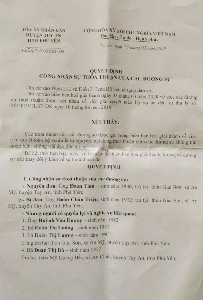 Thông tin thêm về vụ cụ ông bị người thân chém 17 nhát ở đầu và mặt - Ảnh 2. Thông tin thêm về vụ cụ ông bị người thân chém 17 nhát ở đầu và mặt - Ảnh 2.