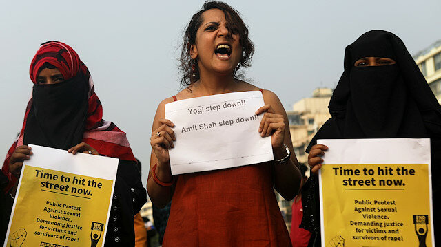 Ấn Độ: Phụ nữ thất nghiệp do Covid-19, đi bộ về nhà bị hiếp dâm - Ảnh 1.
