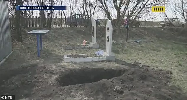 Tra tấn dã man rồi đào mộ chôn sống hàng xóm trong nghĩa địa, 2 kẻ thủ ác phải bủn rủn chân tay khi không ngờ 