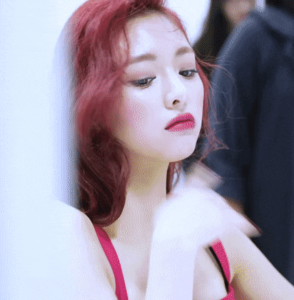Nhờ vẻ đẹp siêu thực cùng tỉ lệ cơ thể hoàn mỹ, netizen ngay lập tức nhận ra nữ thần Kpop này - Ảnh 6.