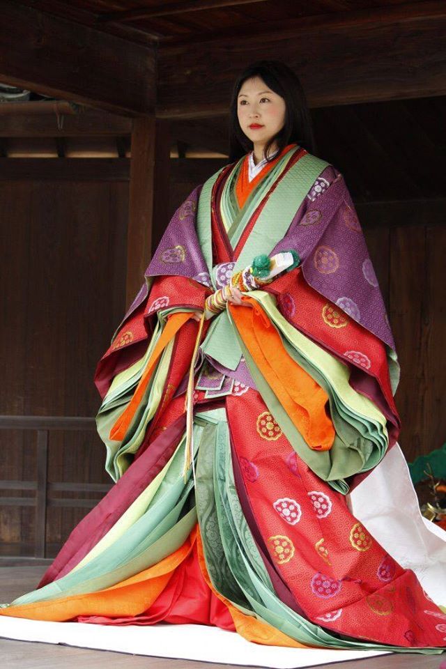 Điều ít biết về bộ trang phục 12 lớp, nặng 20kg đỉnh cao vẻ đẹp trang phục truyền thống Nhật Bản, Hoàng hậu Masako cũng từng mặc ngày đăng quang - Ảnh 4.