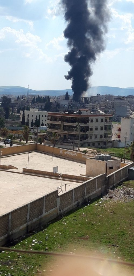 Hiện trường vụ nổ bom xe ở Syria khiến gần 100 nguời thương vong - Ảnh 4.