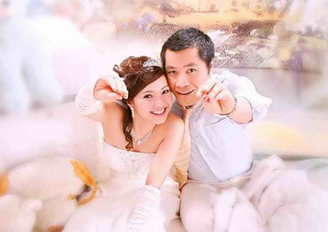 Nữ MC từng khiến khán giả ai cũng ngẩn ngơ vì chiếc răng khểnh duyên dáng từ bỏ sự nghiệp lấy chồng đại gia bây giờ ra sao? - Ảnh 2. Nữ MC từng khiến khán giả ai cũng ngẩn ngơ vì chiếc răng khểnh duyên dáng từ bỏ sự nghiệp lấy chồng đại gia bây giờ ra sao? - Ảnh 2.