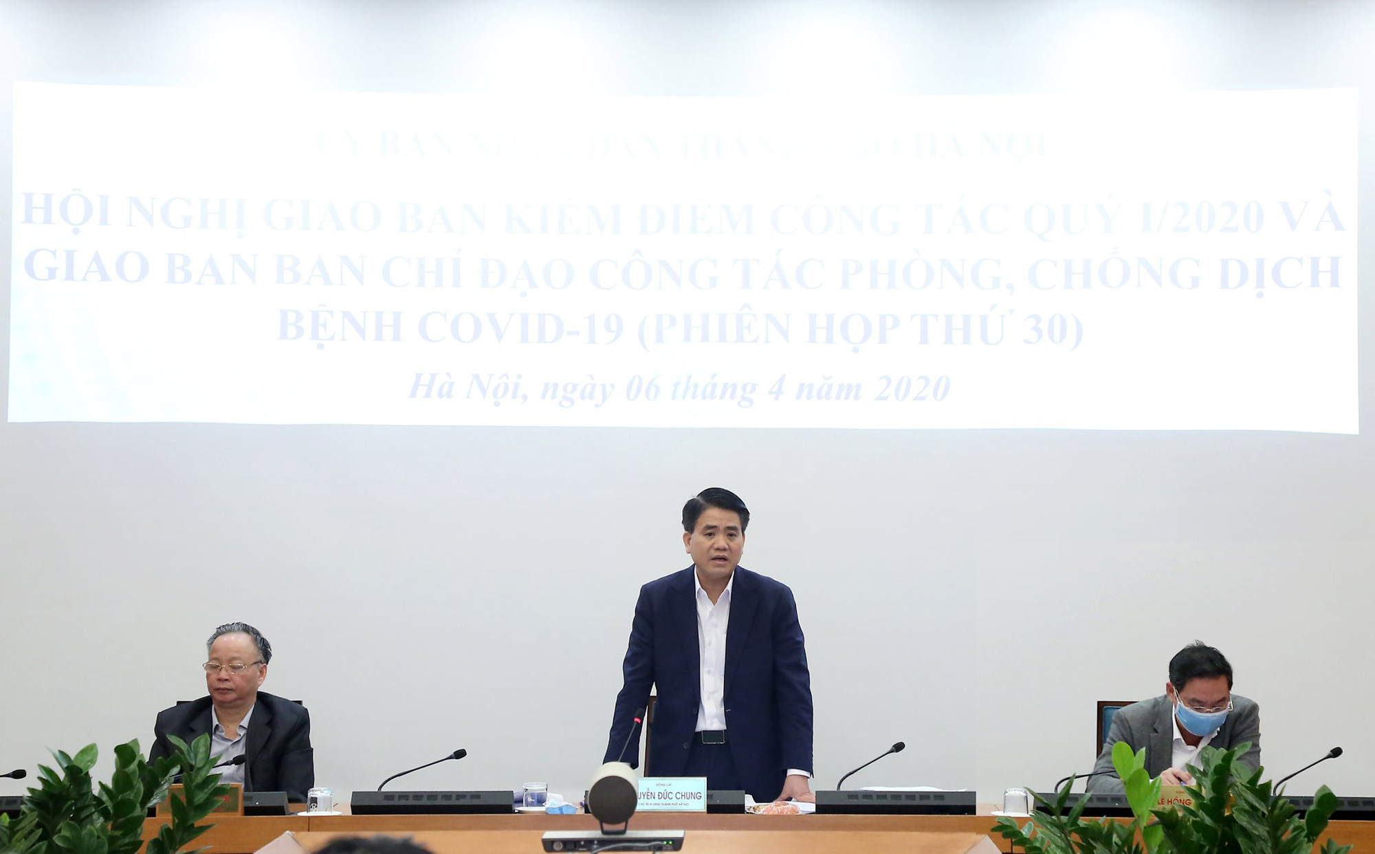 Chủ tịch HN: Đã có những ca nhiễm lây lan ngoài cộng đồng không xác định được F0 - Ảnh 2. Chủ tịch HN: Đã có những ca nhiễm lây lan ngoài cộng đồng không xác định được F0 - Ảnh 2.
