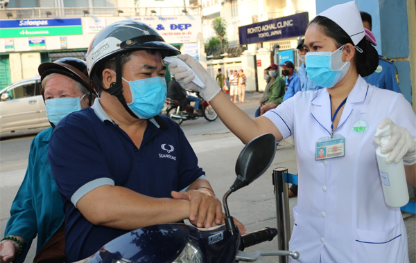 TS.BS Lê Quốc Hùng tiết lộ sự thật và nêu 6 lý do cảnh báo người dân không nên mua Hydroxychloroquine - loại thuốc được đồn thổi trị khỏi Covid-19  - Ảnh 4.