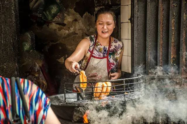 Khi Vũ Hán hết phong tỏa, người ta hỏi dì Hùng và món ăn tuyệt đỉnh của cô ấy đâu rồi, câu trả lời khiến ai cũng rớt nước mắt - Ảnh 5.