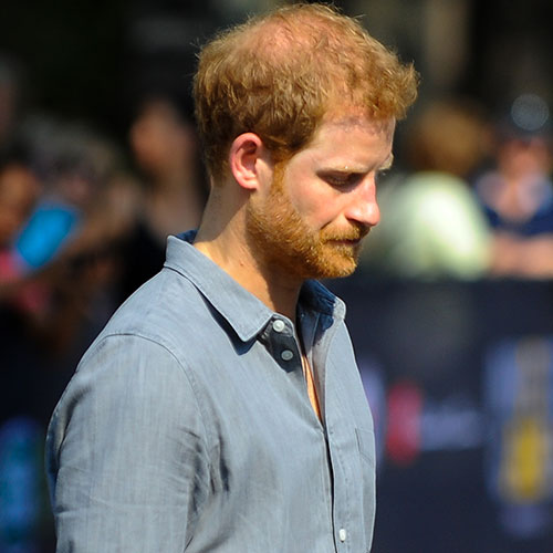 Cú sốc của Harry: Rơi vào tình thế &quot;mắc cạn&quot; ở Mỹ, tâm lý bất ổn trong khi Meghan Markle hoàn toàn ngược lại - Ảnh 1.