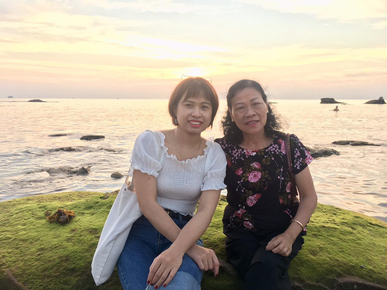 Đ&atilde; bao giờ bạn từng n&oacute;i Mẹ ơi, hai mẹ con m&igrave;nh c&ugrave;ng đi du lịch nha mẹ? - Ảnh 1.