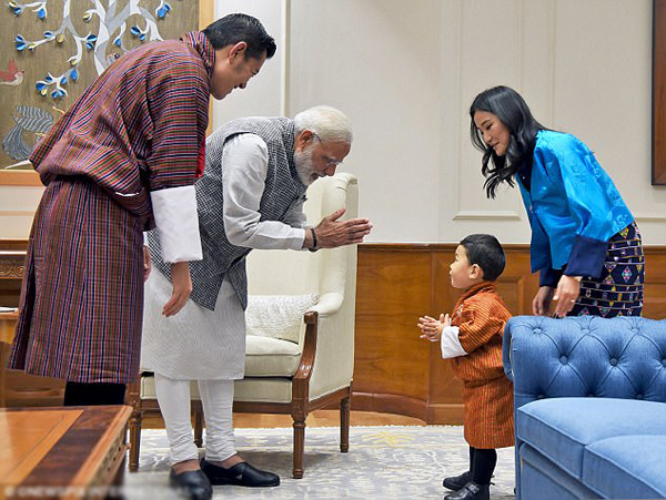 Hoàng hậu &quot;vạn người mê&quot; Bhutan: Người mẹ coi việc nuôi dưỡng con giống như chăm một cây xanh, tưởng chừng đơn giản nhưng không phải ai cũng làm được - Ảnh 4.