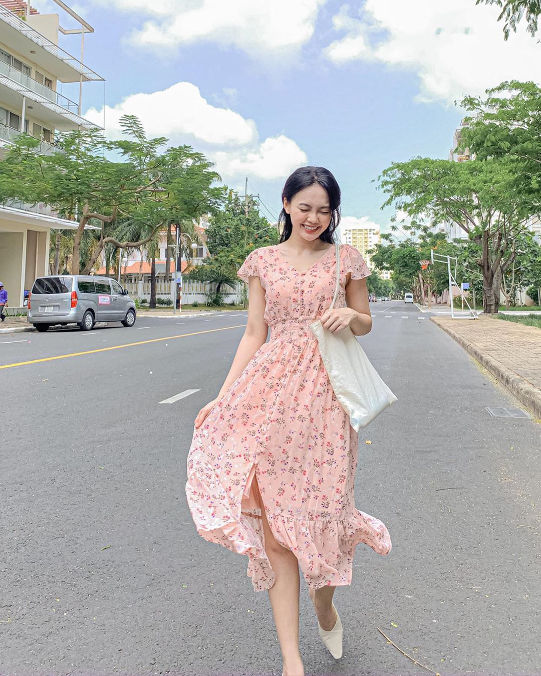 Lượn 10 shop này tại Sài Gòn, bạn chắc chắn tăm tia được chiếc váy hoa ưng ý mà chỉ phải bỏ ra vài trăm - Ảnh 7.