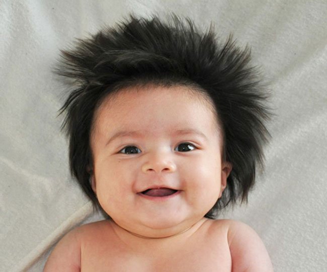 Ngắm những em bé sinh ra đã nổi như cồn vì mái tóc quá ấn tượng - Ảnh 3.