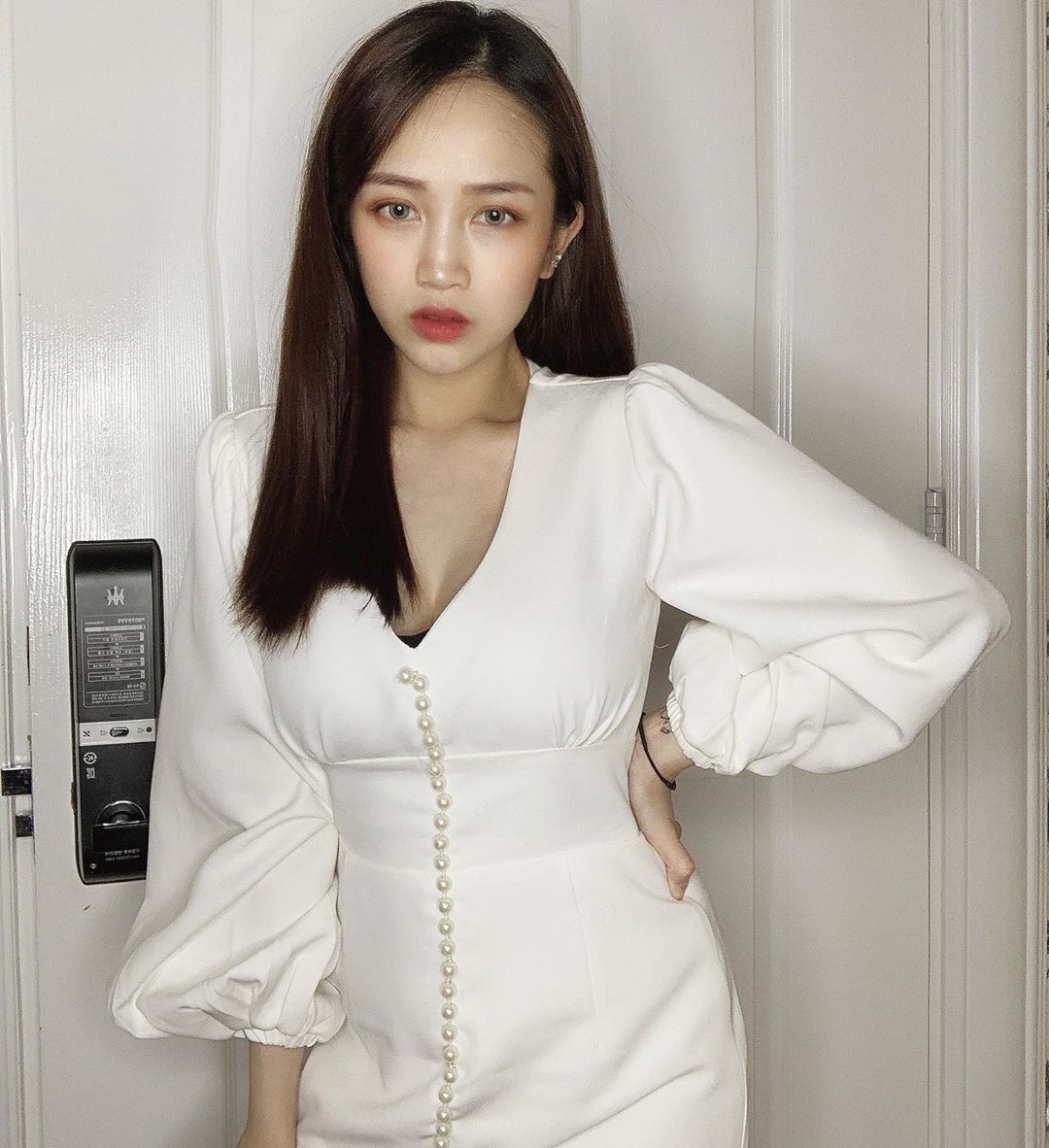 Con gái Minh Nhựa lên đồ gợi cảm khoe body xuất sắc sau sinh, ông xã liền để lại bình luận đáng chú ý - Ảnh 5. Con gái Minh Nhựa lên đồ gợi cảm khoe body xuất sắc sau sinh, ông xã liền để lại bình luận đáng chú ý - Ảnh 5.