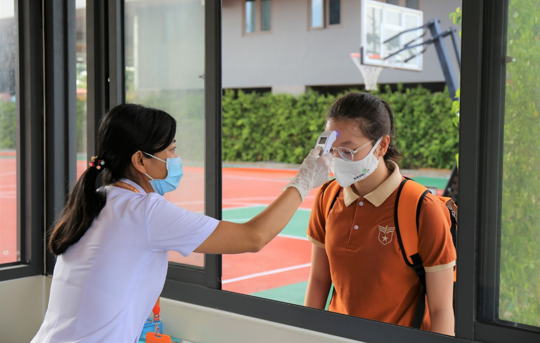 Back to school: Học sinh UTS chính thức chuyển sang trường mới “chất phát ngất” - Ảnh 1.