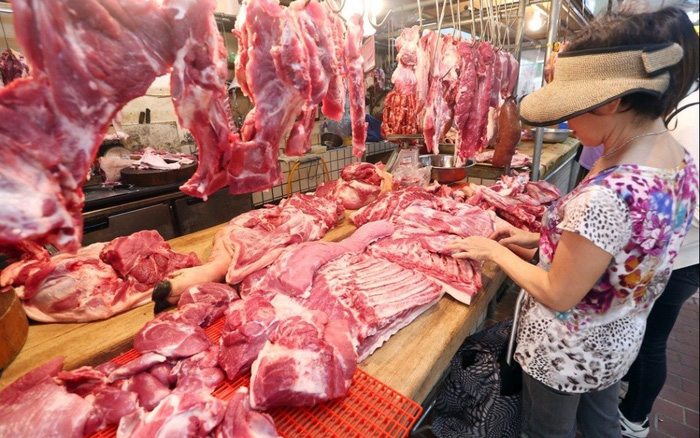 Bao giờ người dân mua được thịt lợn giá rẻ? - Ảnh 2.