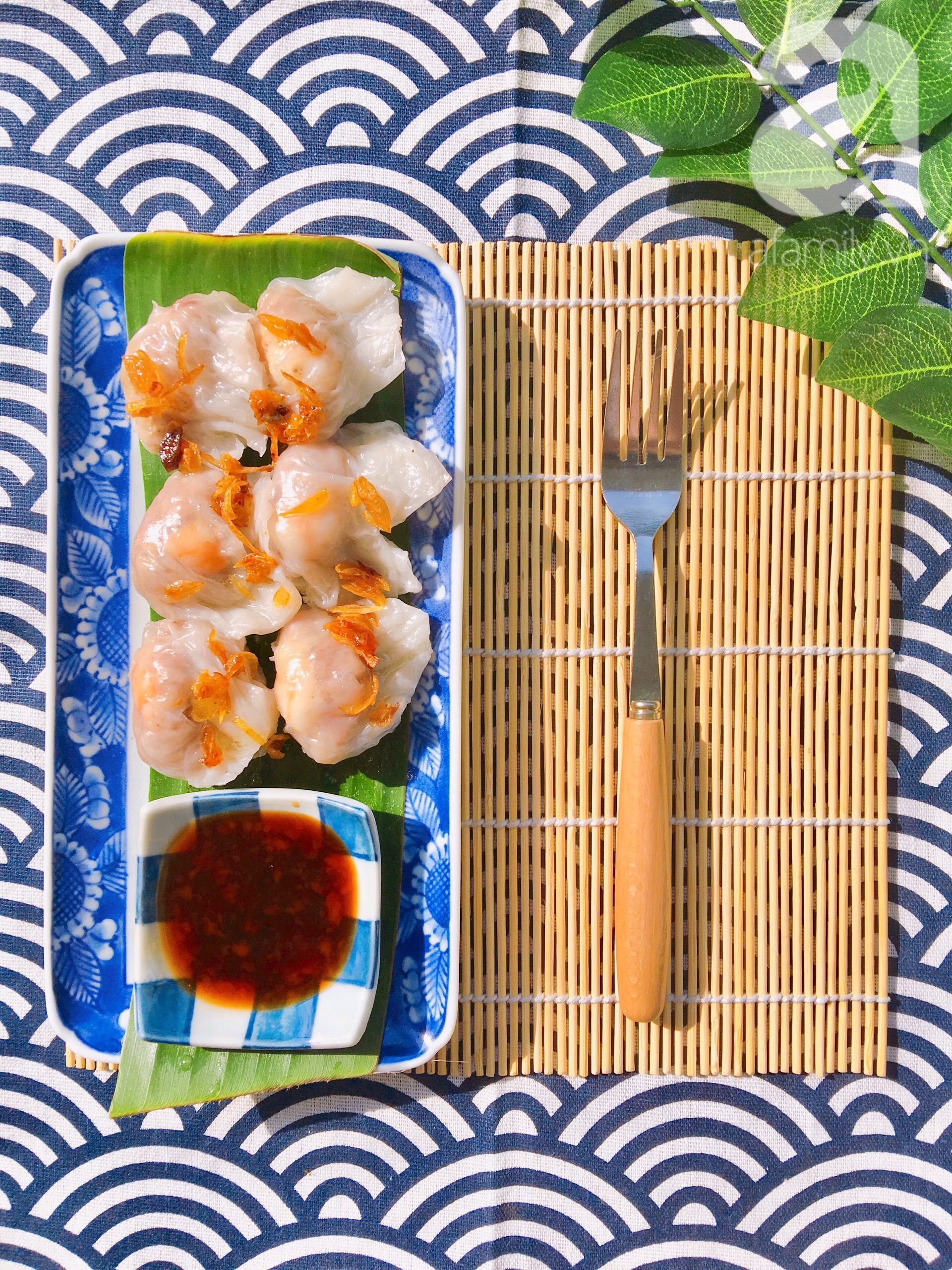 D&ugrave;ng b&aacute;nh tr&aacute;ng l&agrave;m h&aacute; cảo t&ocirc;m thịt si&ecirc;u ngon trong nh&aacute;y mắt - Ảnh 7.