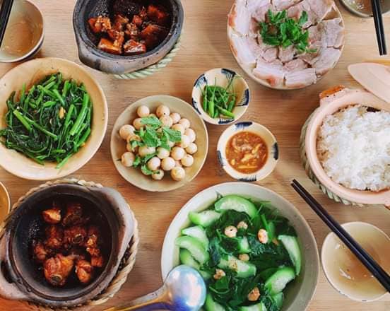 Trường Giang tiếp tục mở thêm nhà hàng nữa ở Sài Gòn, đồ ăn vẫn rất &quot;quê&quot; nhưng ấn tượng nhất là không gian quán - Ảnh 5.