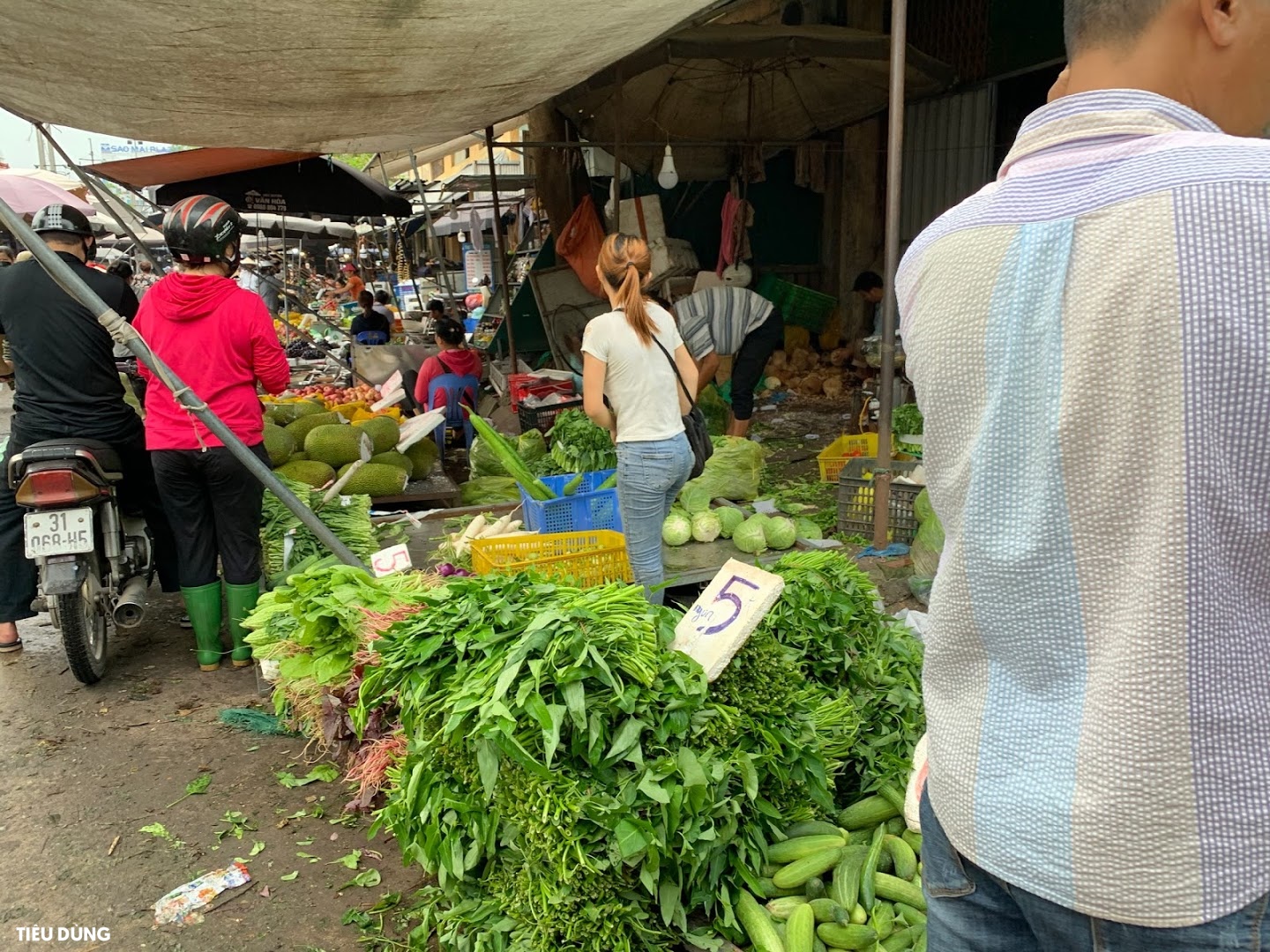 Đi chợ mấy ngày này cực đã, bà nội trợ cầm 10.000 đồng đủ rau xanh ăn cả ngày cho gia đình - Ảnh 7.