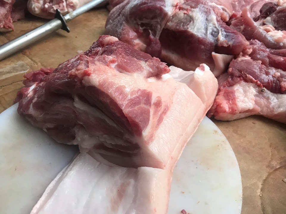 Chị bán thịt bật mí 5 phần thịt lợn vừa ngon vừa dôi khi chế biến mà giá "cực mềm" vào lúc giá thịt lợn đang cao như hiện nay - Ảnh 4.