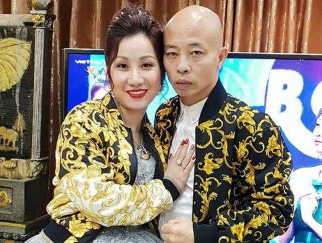 Vợ giang hồ Đường Nhuệ là ai? - Ảnh 2. Vợ giang hồ Đường Nhuệ là ai? - Ảnh 2.