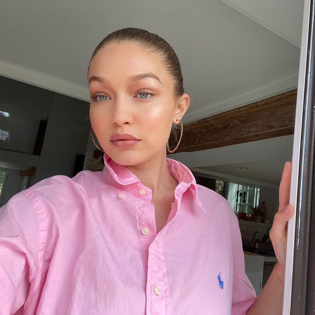 Nhan sắc Gigi Hadid thay đổi khi mang bầu: Mặt mộc phúng phính, mũi nở to, ra dáng bà mẹ bỉm sữa lắm rồi đây này - Ảnh 8. Nhan sắc Gigi Hadid thay đổi khi mang bầu: Mặt mộc phúng phính, mũi nở to, ra dáng bà mẹ bỉm sữa lắm rồi đây này - Ảnh 8.