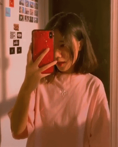 Trend khoe đồng phục xịn đét của giới trẻ 10X trường quốc tế: Người đơn giản vẫn xinh, người khoe hàng hiệu giật mình - Ảnh 9. Trend khoe đồng phục xịn đét của giới trẻ 10X trường quốc tế: Người đơn giản vẫn xinh, người khoe hàng hiệu giật mình - Ảnh 9.