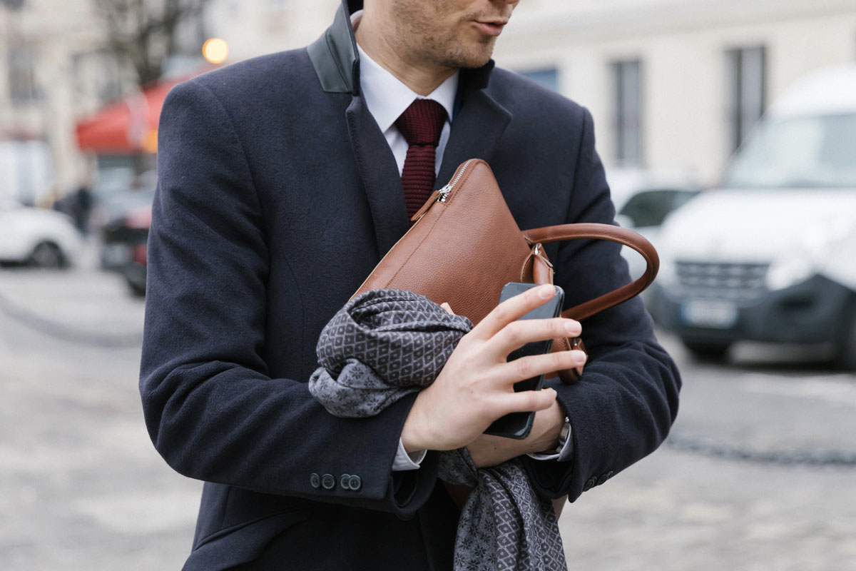 Chăm chỉ th&ocirc;i chưa đủ, người muốn th&agrave;nh c&ocirc;ng nhất định phải... lười l&agrave;m 3 việc n&agrave;y! - Ảnh 1.