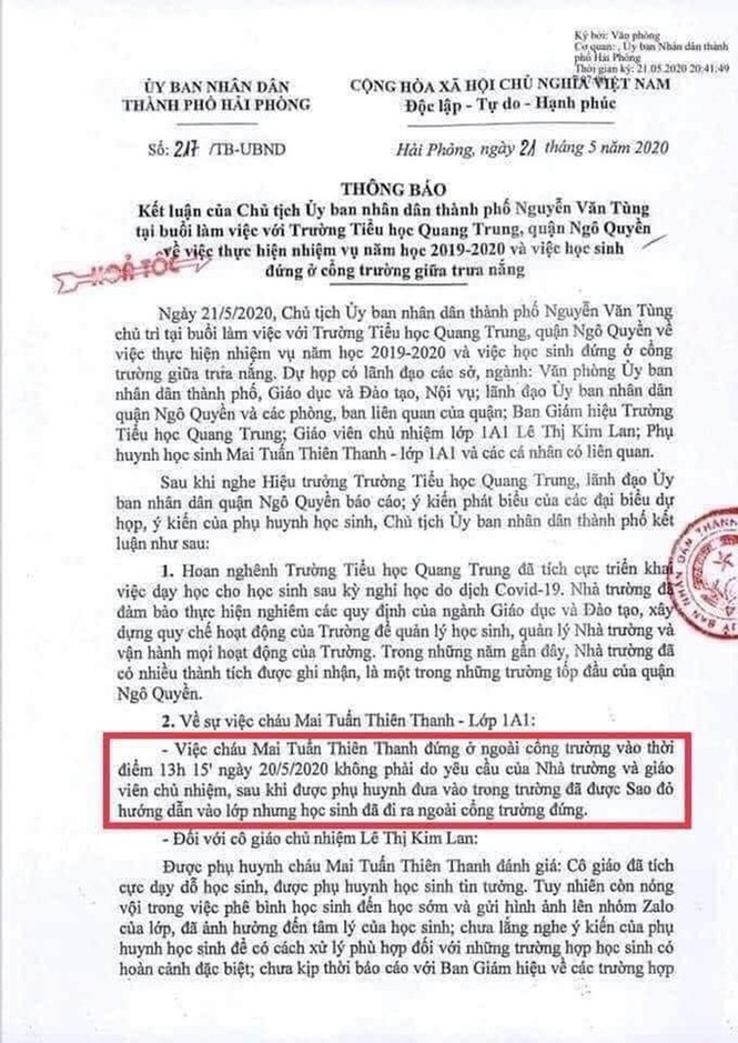 Bà mẹ phản đối kết luận 'bé lớp 1 ra ngoài cổng trường' - Ảnh 2.