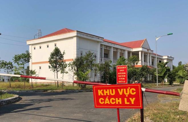 Nữ điều dưỡng bị người nhà bệnh nhân đấm vào mặt ở Tây Ninh - Ảnh 1. Nữ điều dưỡng bị người nhà bệnh nhân đấm vào mặt ở Tây Ninh - Ảnh 1.