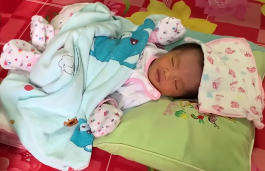 Cận cảnh cuộc sống vợ chồng người đàn ông đầu tiên ở Việt Nam mang bầu sau khi sinh con - Ảnh 3.