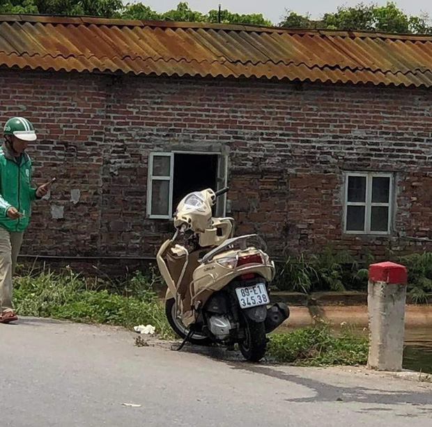 Hưng Yên: Phát hiện thi thể người phụ nữ cùng chiếc xe máy dưới ao sau khi liên hoan không về nhà - Ảnh 2.