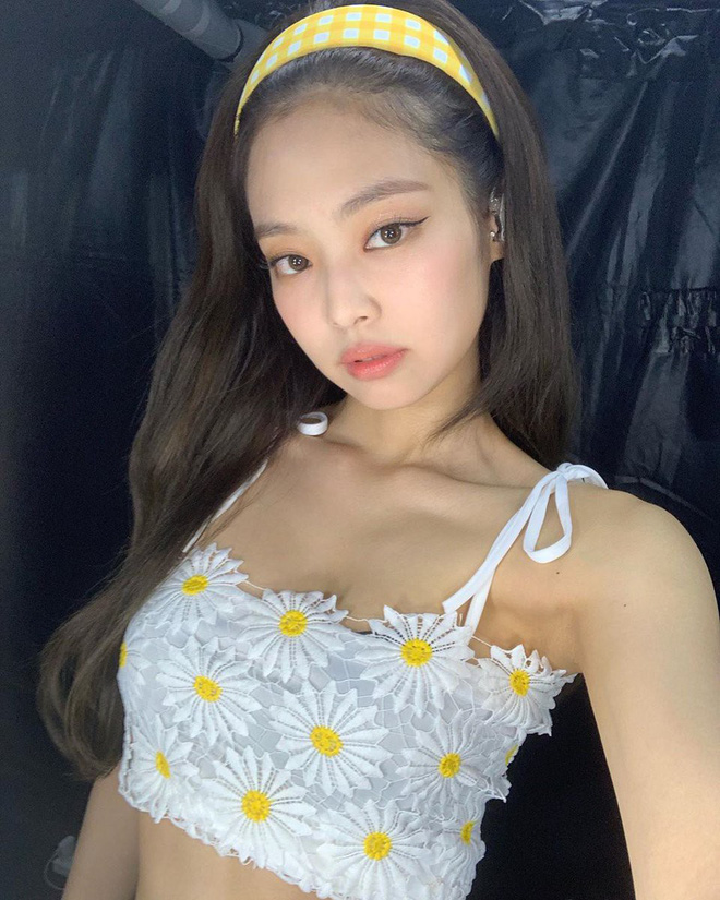 Joy ăn diện theo style ruột của Jennie, netizen tranh cãi: Kẻ kêu bắt chước, người bênh vực khen xinh - Ảnh 4.
