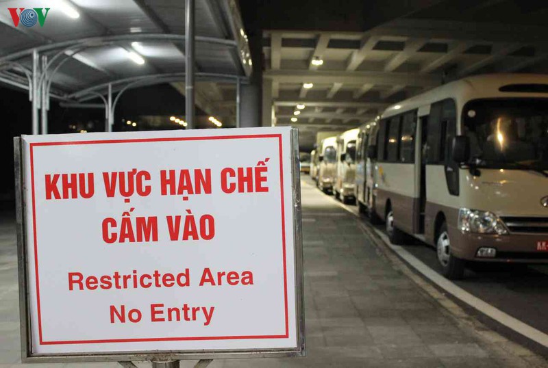 Cận cảnh quá trình đón 297 công dân Việt Nam từ UAE về nước - Ảnh 15.