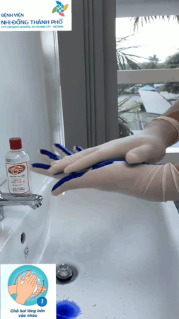 Nguy cơ dịch vẫn còn, các mẹ trẻ dạy con với thí nghiệm đơn giản, giải thích vì sao cần rửa tay - Ảnh 4.