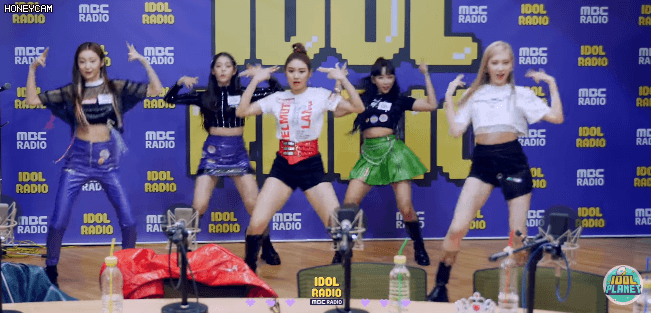 Hậu lùm xùm hỗn xược, nhóm nữ Kpop lấy nhạc BLACKPINK biểu diễn, thành viên tự khẳng định nhảy giỏi hơn Lisa lại bị ném đá - Ảnh 3.