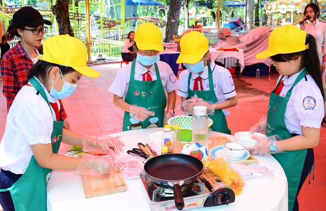 Dạy kỹ năng sống cho con: Bố mẹ dù bận rộn đến đâu cũng đừng bao giờ lơ là kẻo lớn lên con phải chịu thua thiệt với bạn bè - Ảnh 4.