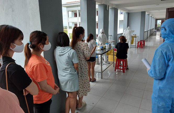 Hàng trăm thai phụ từ Đài Loan về Việt Nam cách ly: Mừng rơi nước mắt - Ảnh 7.