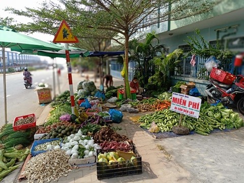 Say rượu người đàn ông mặc kệ buôn bán: &quot;Mọi người tự cân tự tính tiền&quot;, sự thật thú vị phía sau mới khiến dân mạng trầm trồ - Ảnh 5.