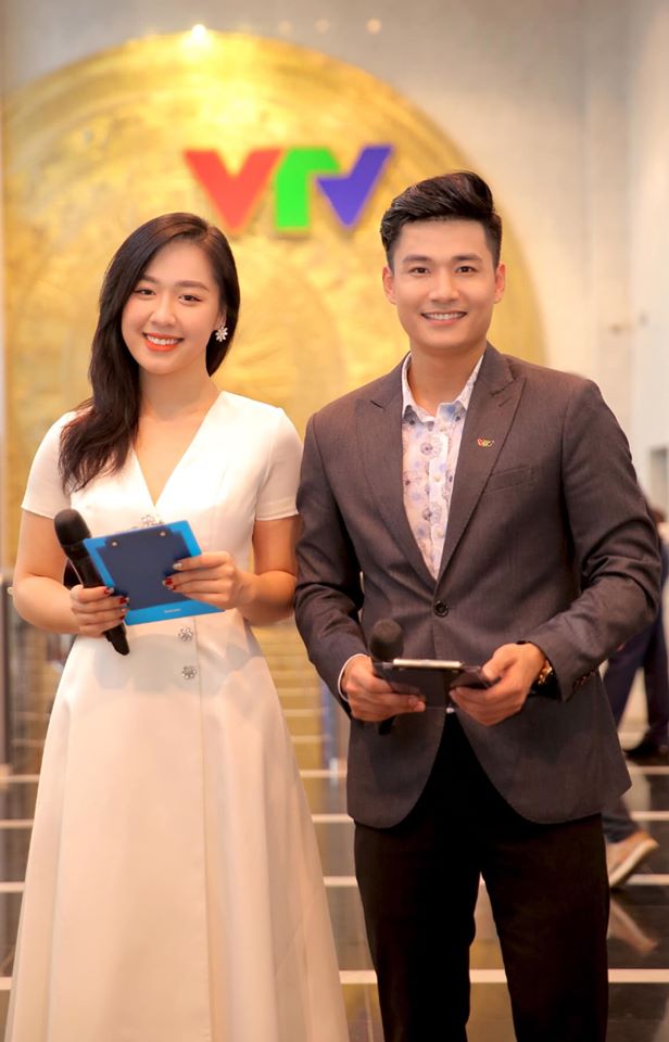 Dân tình sục sôi vì nữ phóng viên VTV xinh như mộng, nhưng hóa ra lại là "gương mặt thân quen" từng được săn đón một thời - Ảnh 3. Dân tình sục sôi vì nữ phóng viên VTV xinh như mộng, nhưng hóa ra lại là "gương mặt thân quen" từng được săn đón một thời - Ảnh 3.